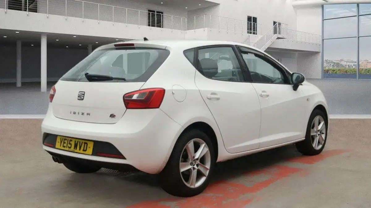 2015-seat-ibiza-14tsi-fr-hatchback-5d-big-3