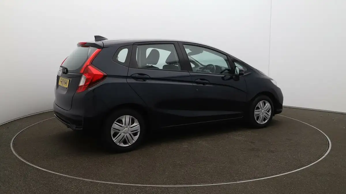 2019-honda-jazz-13-i-vtec-s-big-41