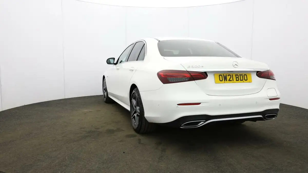 2021-mercedes-benz-e-class-big-25