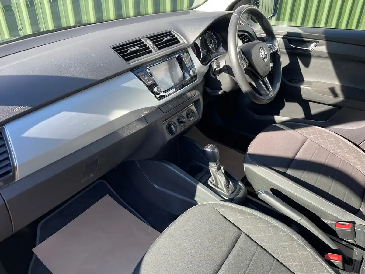 2019-skoda-fabia-10-tsi-se-109ps-estate-dsg-big-21