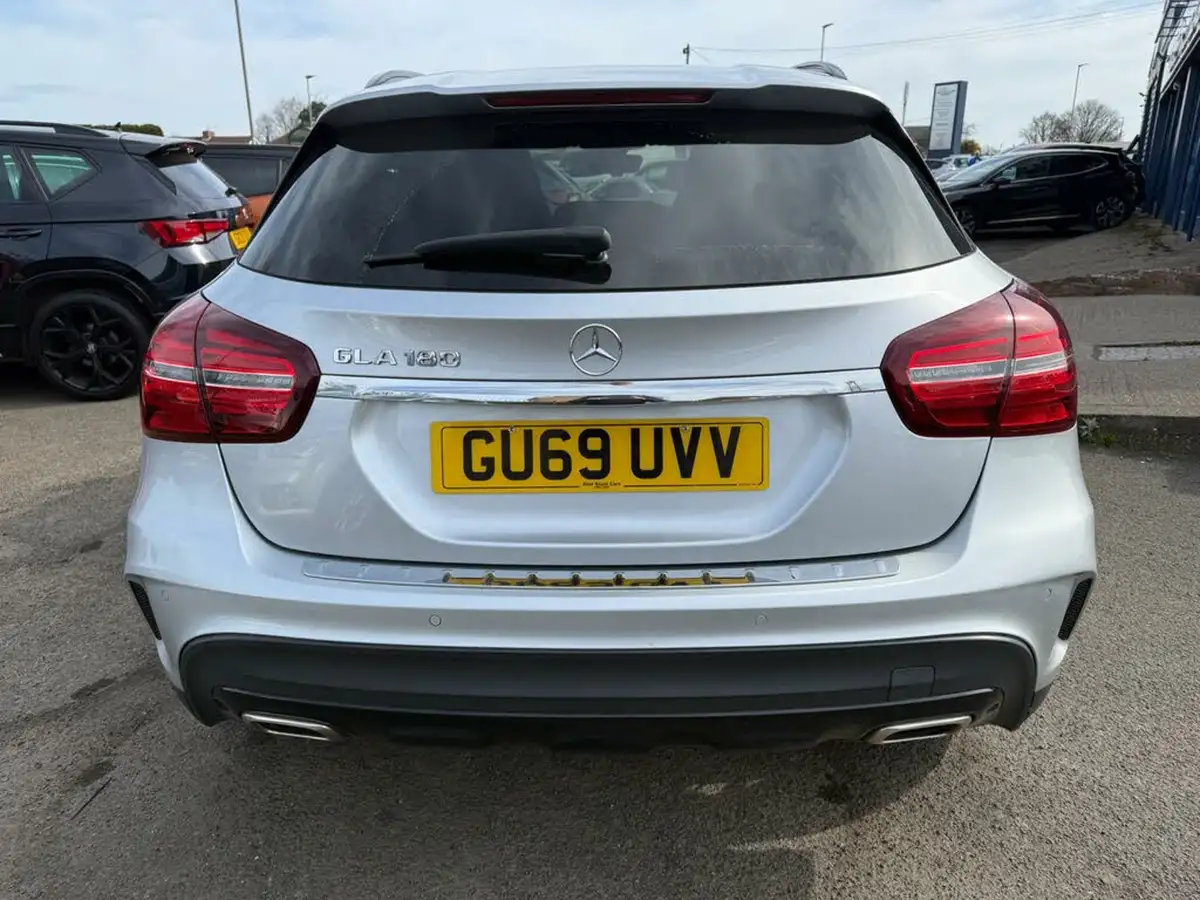 2019-mercedes-benz-gla-class-16-gla-180-amg-line-edition-7g-dct-big-16