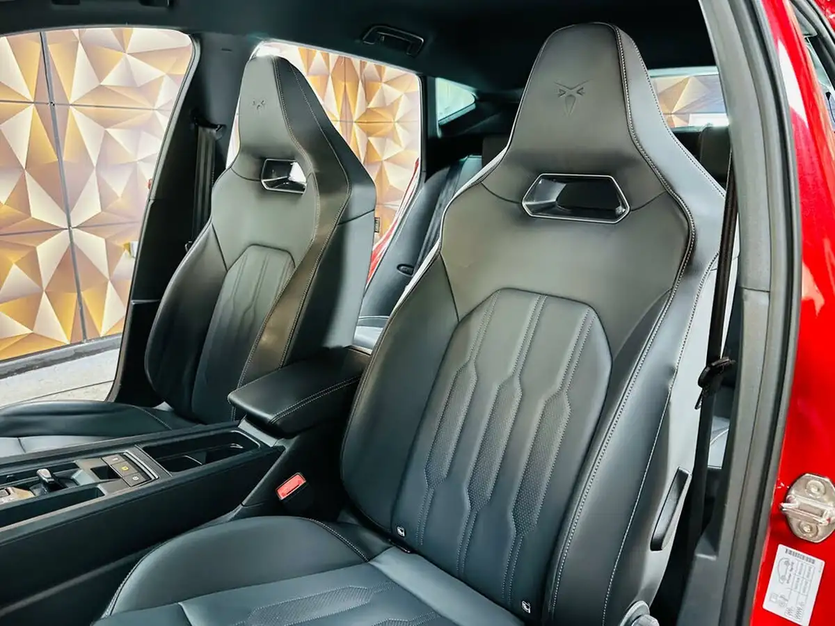 2024-cupra-formentor-14-e-hybrid-v2-big-11