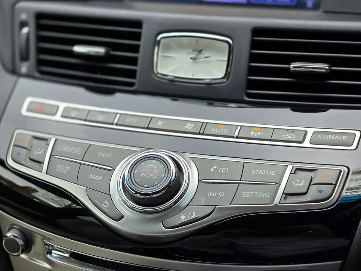 2016-infiniti-q70-37-sport-tech-big-15