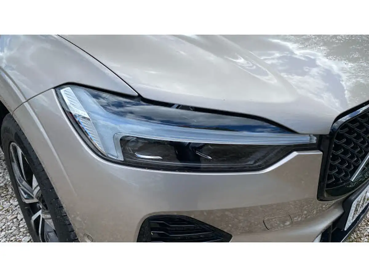 2022-volvo-xc60-20-b5-plus-big-42