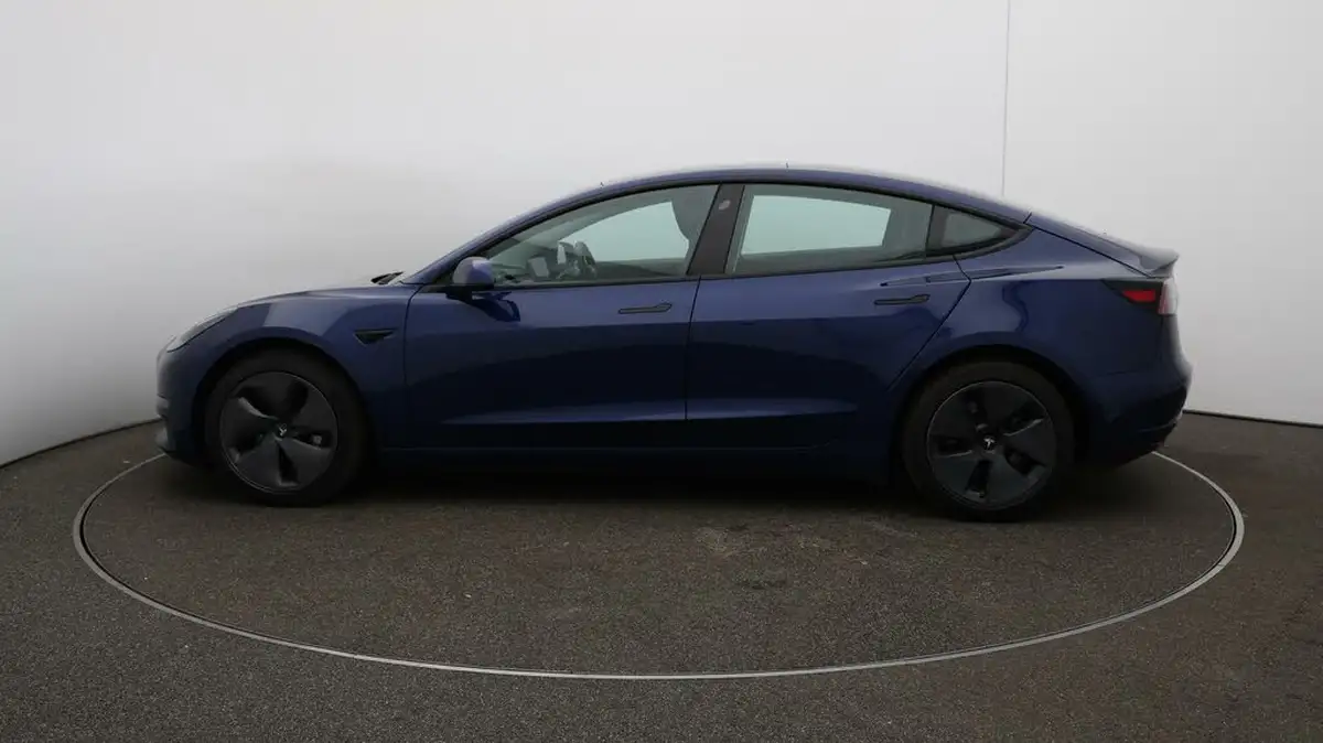 2020-tesla-model-3-e-long-range-big-56