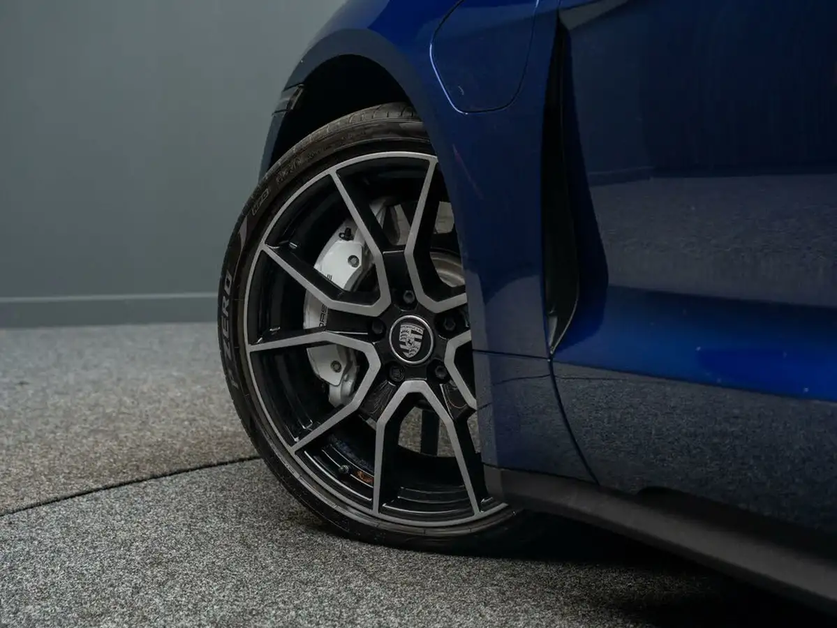2022-porsche-taycan-e-sport-turismo-476ps-performance-battery-plus-big-12