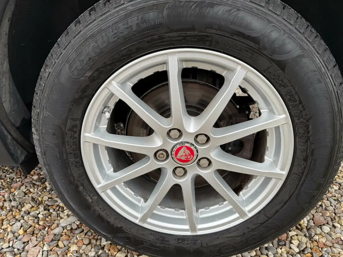 2018-jaguar-e-pace-20-i4d-r-dynamic-150ps-big-9