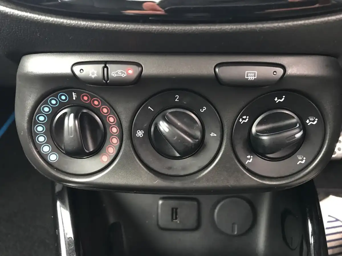 2016-vauxhall-adam-12i-vvt-16v-energised-big-18