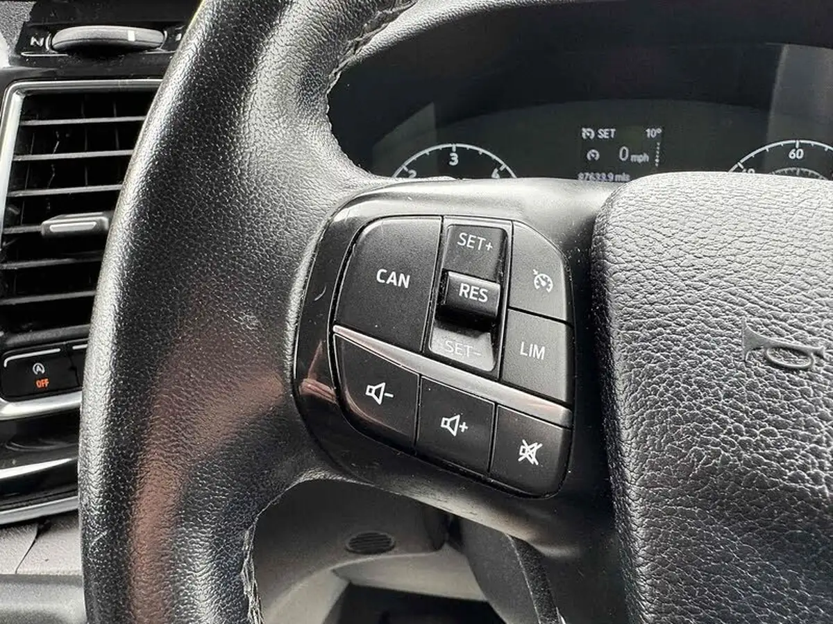 2018-ford-tourneo-custom-20tdci-320-l1-titanium-130ps-big-31
