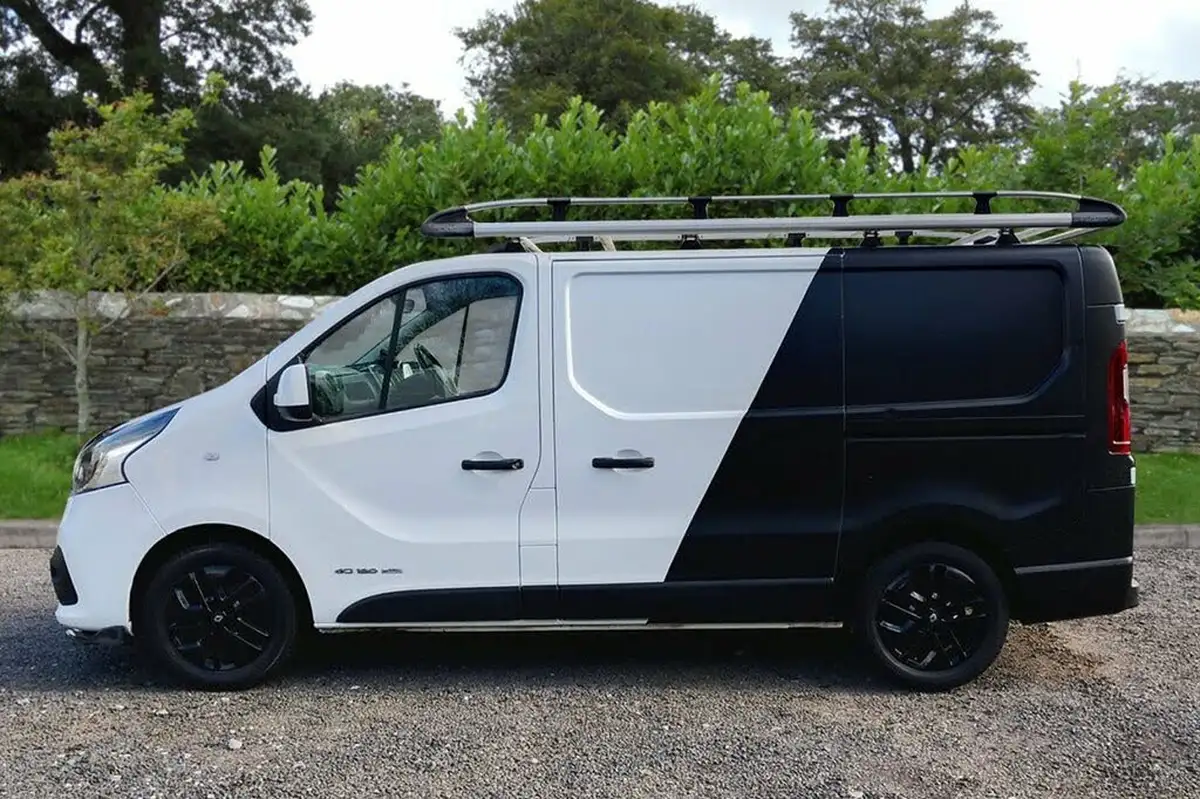 2016-renault-trafic-16dci-sl27-120-sport-low-roof-big-13