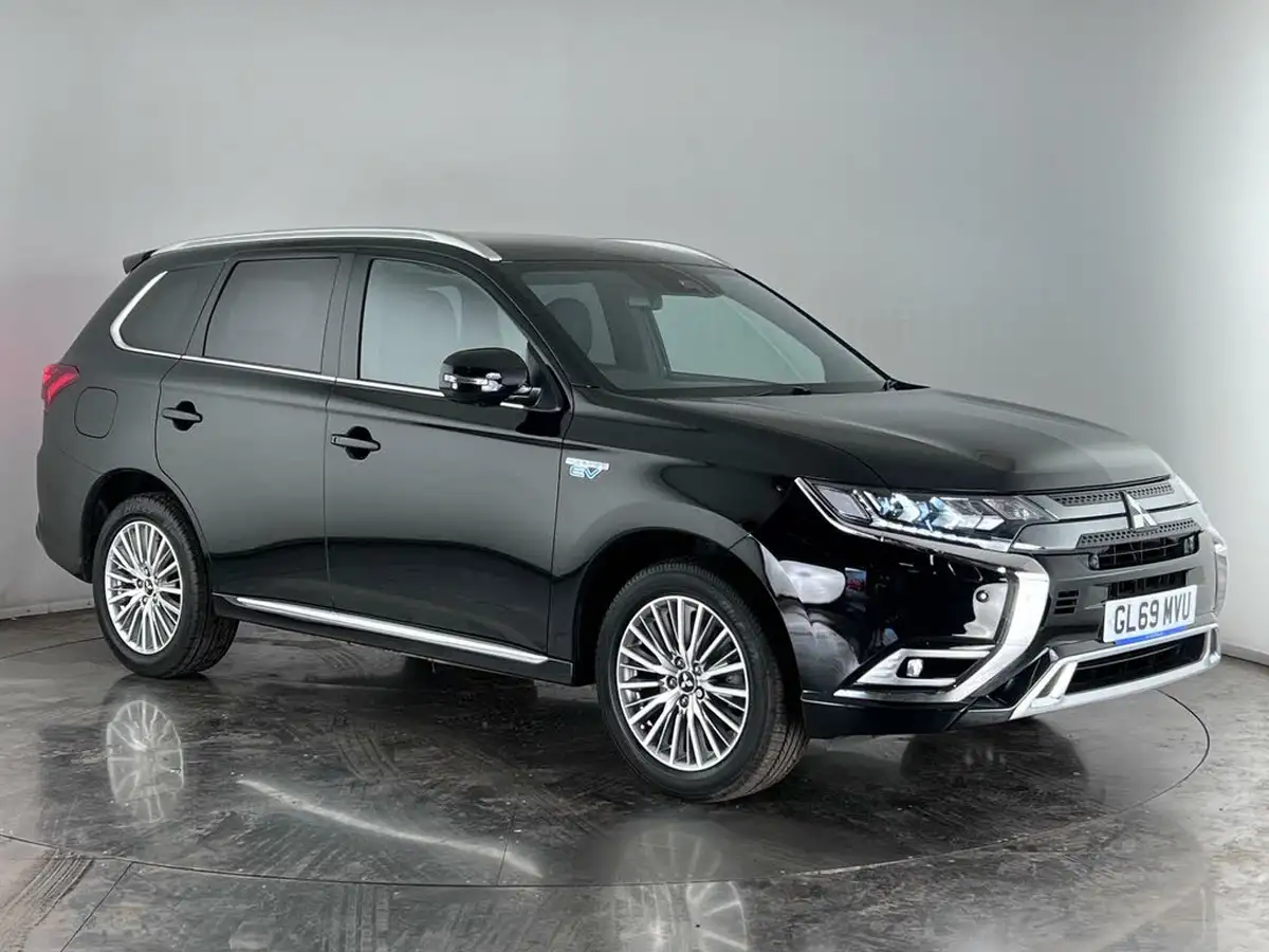 2019-mitsubishi-outlander-24-exceed-phev-big-0
