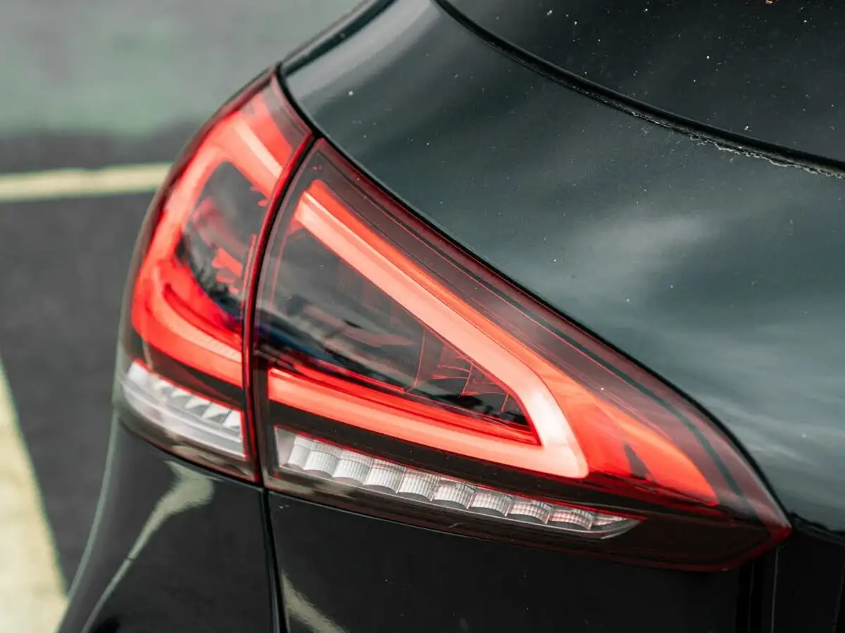 2020-mercedes-benz-a-class-20-a35-amg-executive-hatchback-5d-big-28