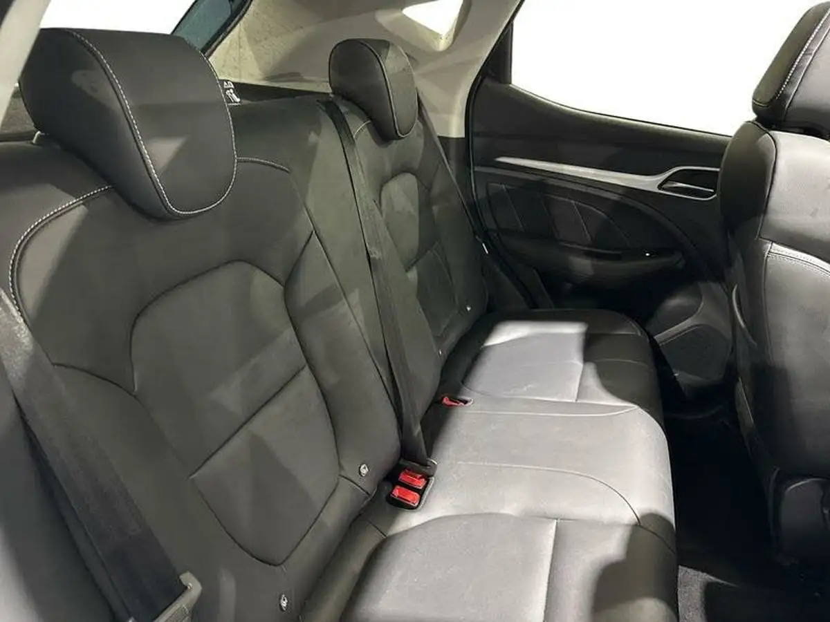 2020-mg-zs-suv-e-exclusive-ev-big-10