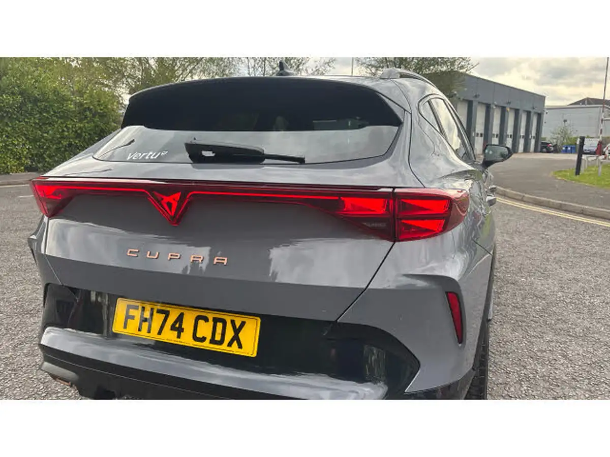 2025-cupra-formentor-15-e-hybrid-v2-big-25