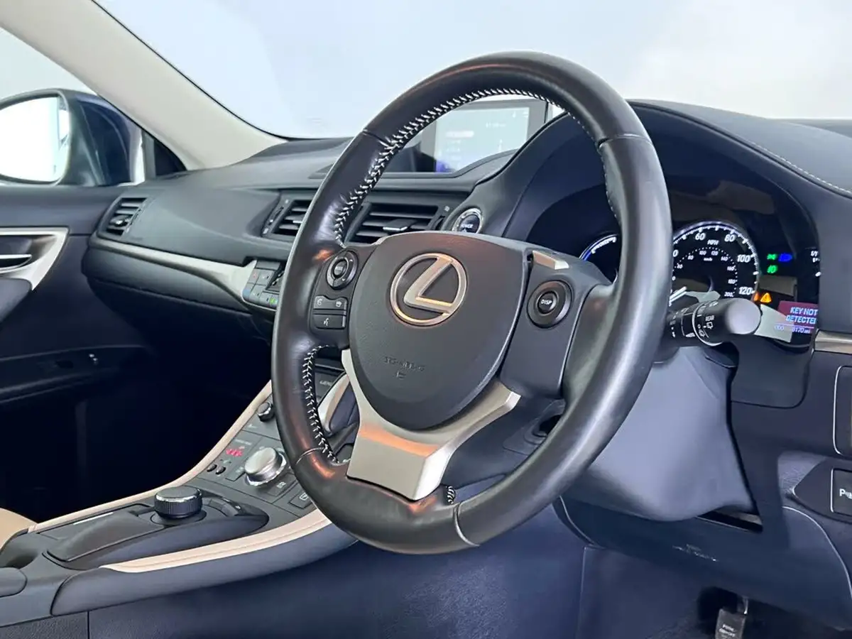 2016-lexus-ct-200h-18-luxury-sun-big-15