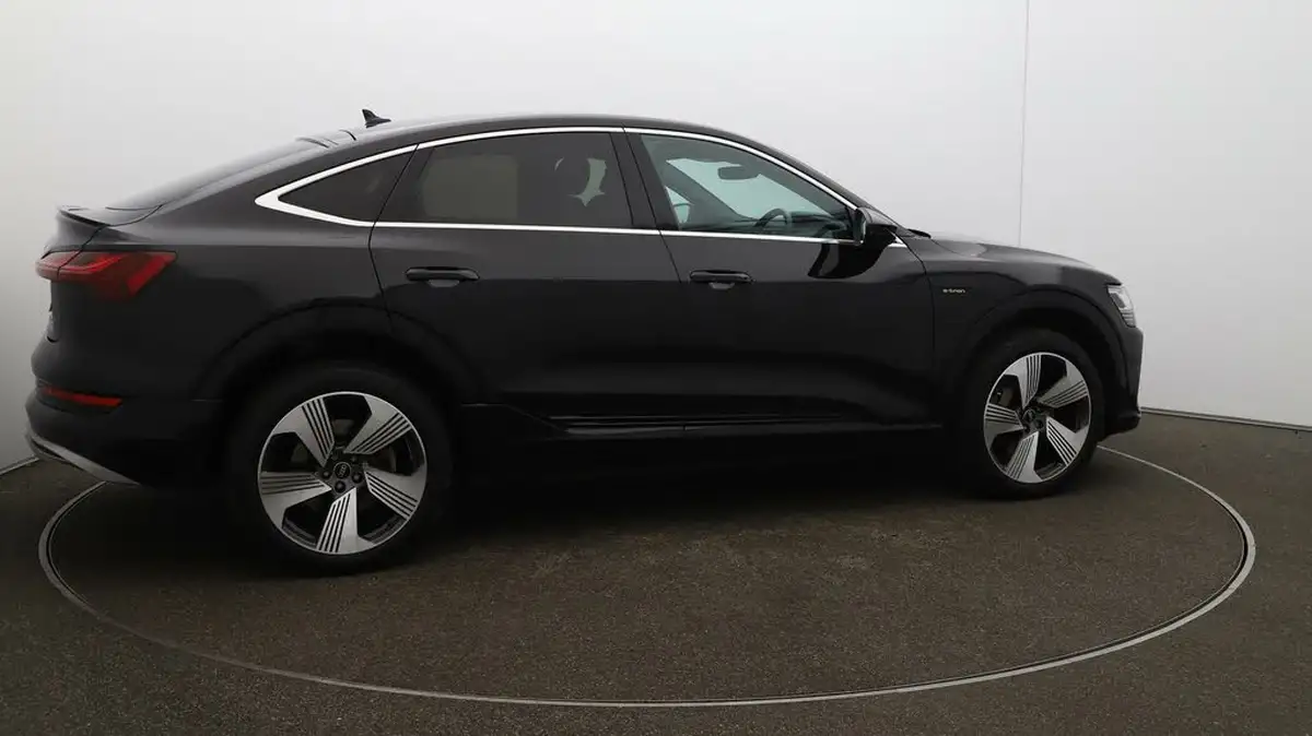 2021-audi-e-tron-55e-s-line-sportback-big-44