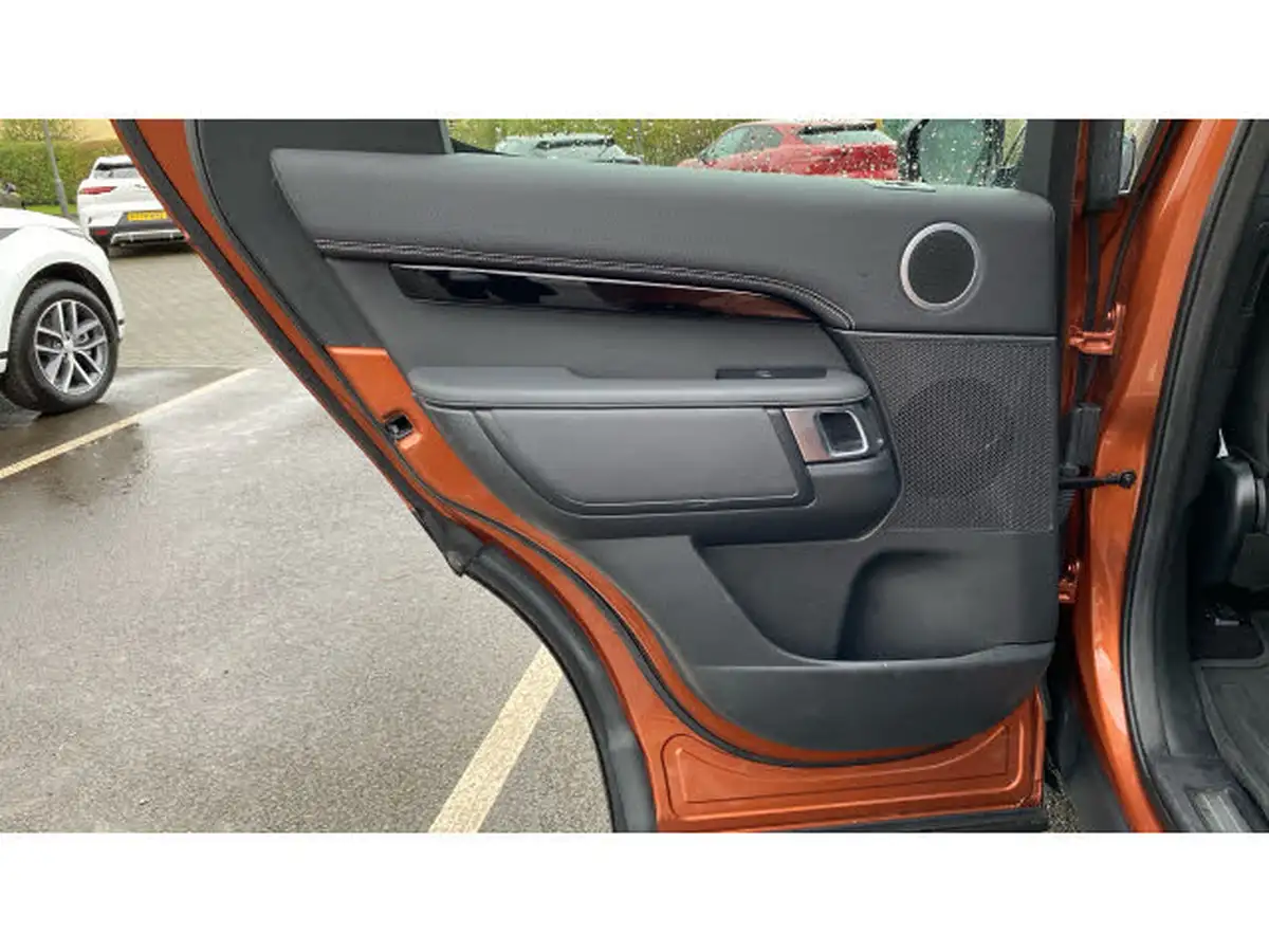 2021-land-rover-discovery-30-d300-r-dynamic-se-big-55