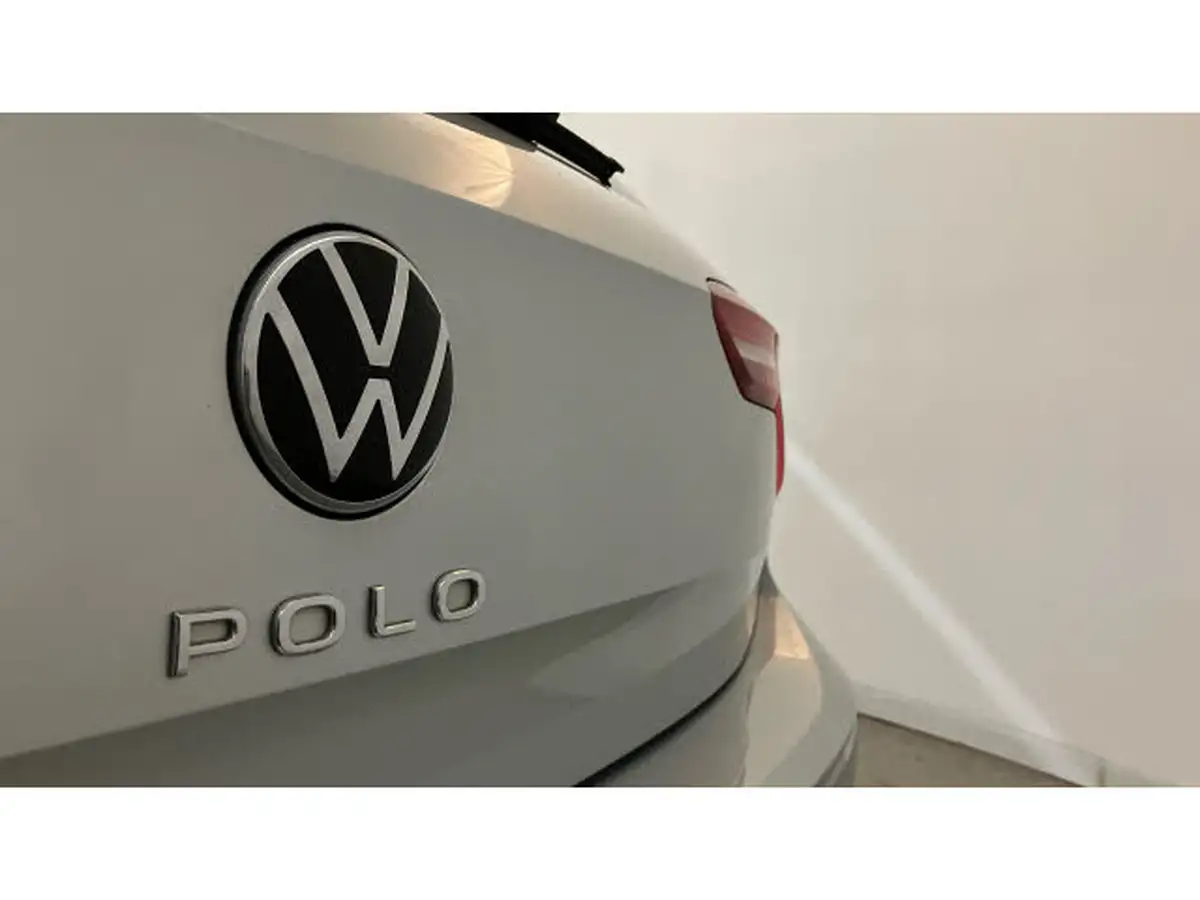 2021-volkswagen-polo-10-tsi-style-big-23