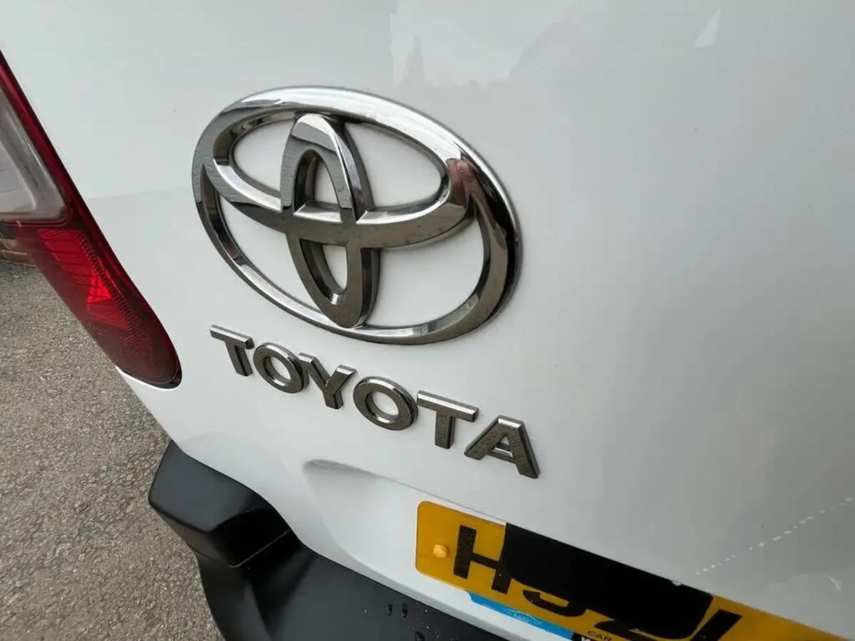 2021-toyota-proace-city-15d-active-100hpeu6dt-e-big-37