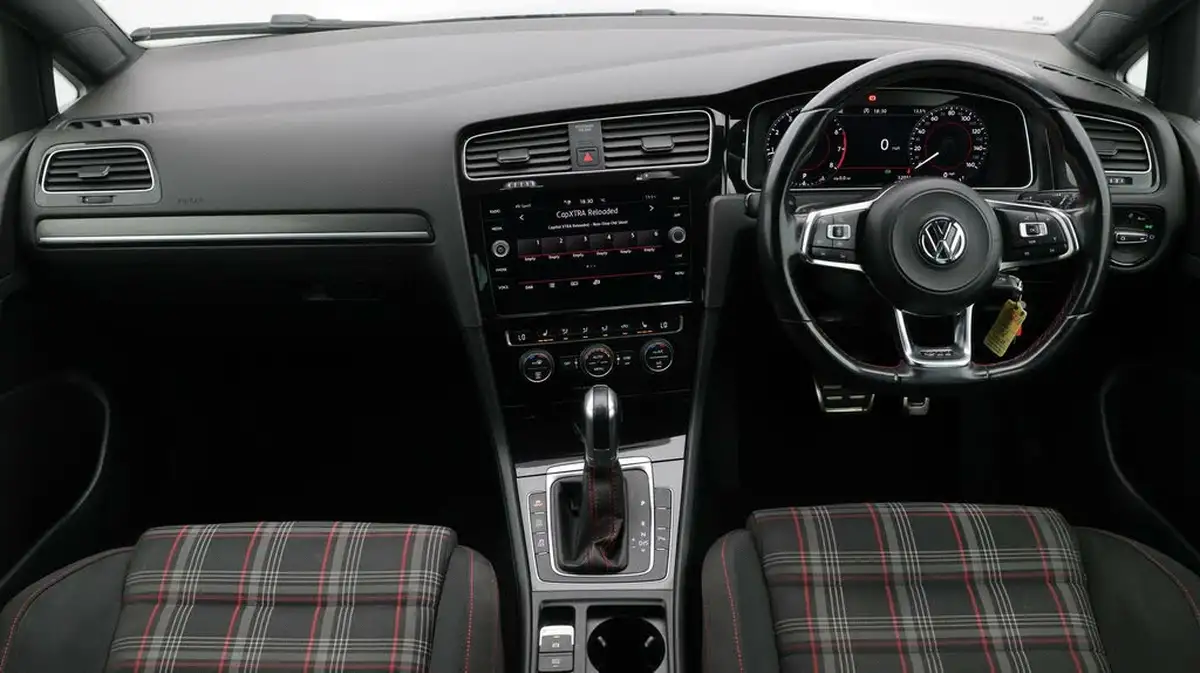 2018-volkswagen-golf-20-tsi-gti-performance-5d-dsg-big-12