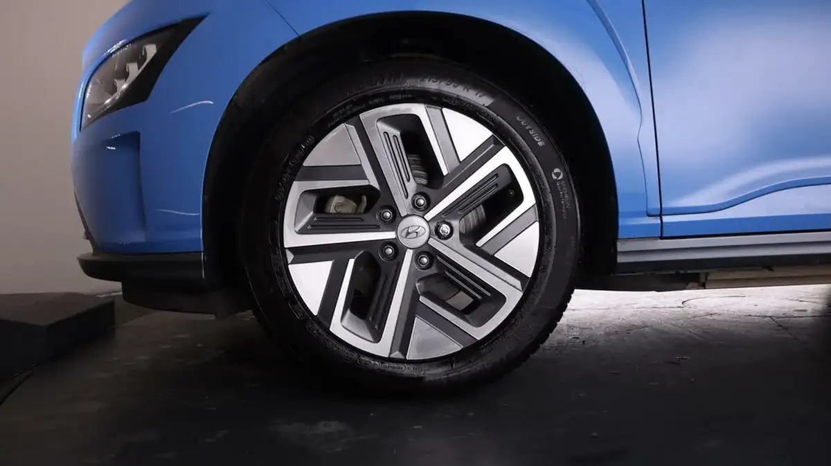 2021-hyundai-kona-e-ultimate-big-18