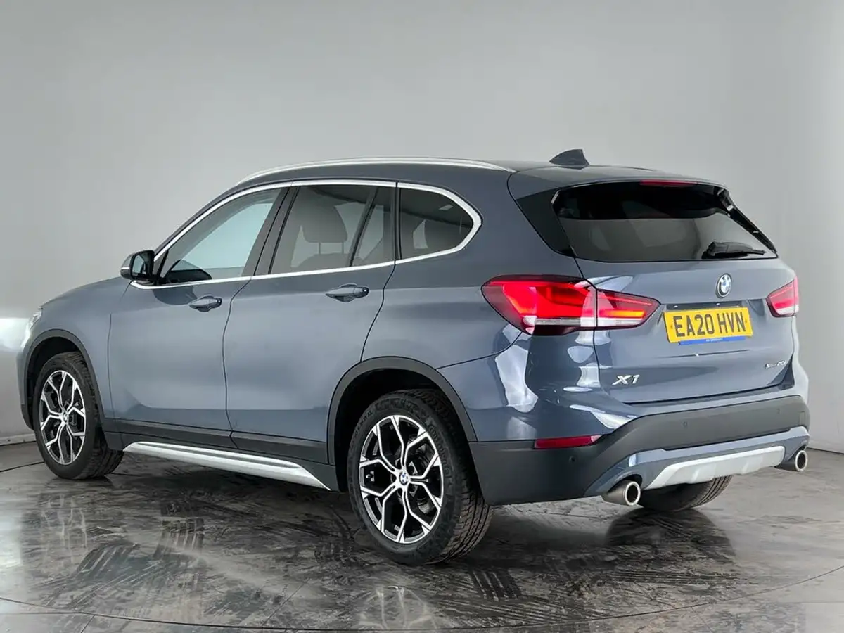 2020-bmw-x1-20-sdrive-20i-xline-big-2