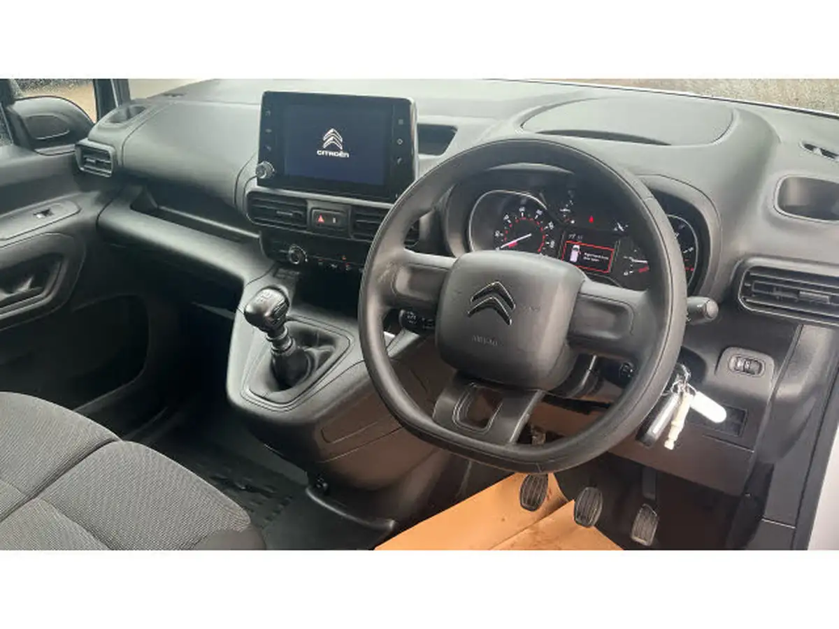 2024-citroen-berlingo-15-bluehdi-1000-enterprise-edition-100pseu6d-big-9