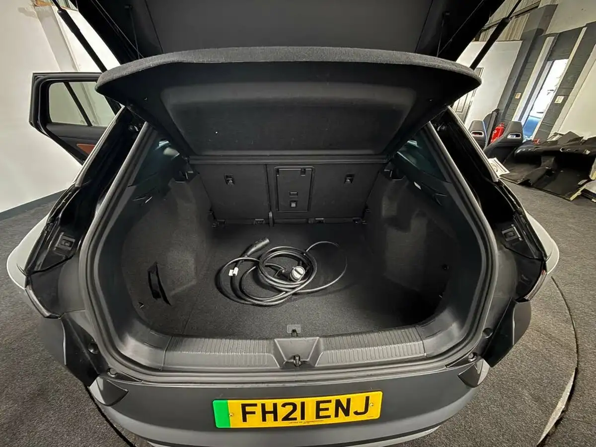 2021-volkswagen-id4-e-first-edition-big-31