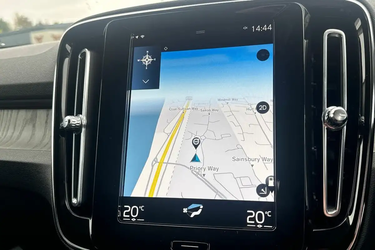 2020-volvo-xc40-20-b4-inscription-big-14