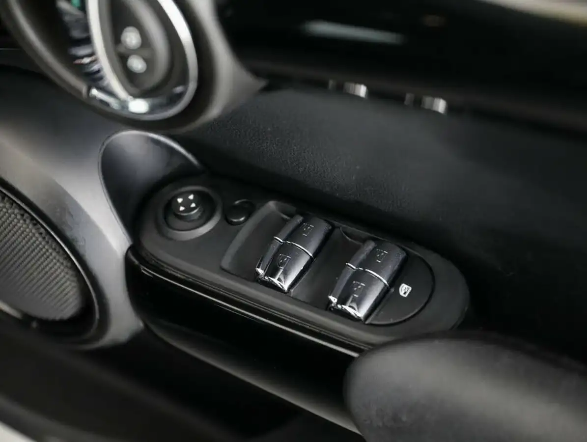 2021-mini-cooper-20-cooper-s-sport-hatchback-5d-auto-big-36