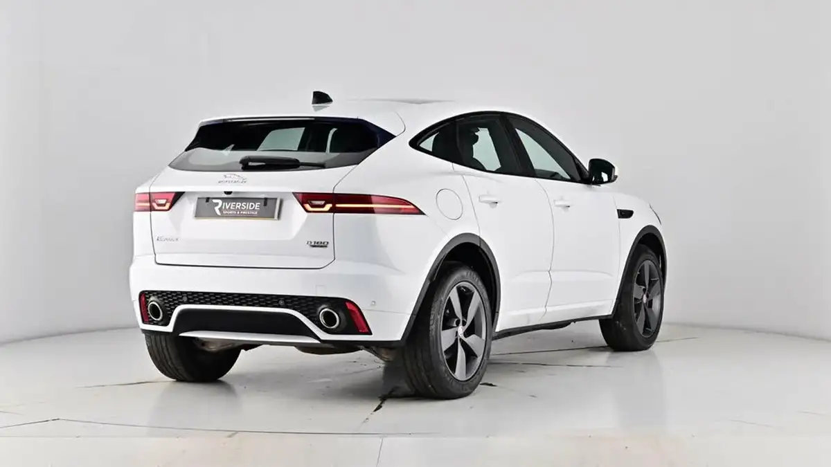 2020-jaguar-e-pace-20-i4d-chequered-flag-180ps-big-74