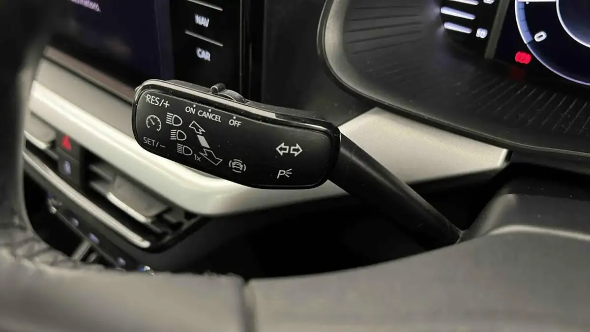 2020-skoda-kamiq-15-tsi-se-l-hatchback-big-37