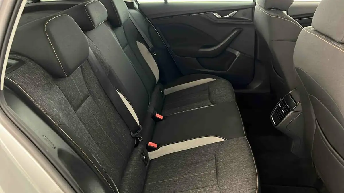 2020-skoda-kamiq-15-tsi-se-l-hatchback-big-13