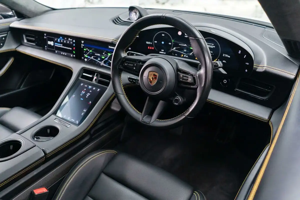 2021-porsche-taycan-e-turbo-s-cross-turismo-awd-big-9
