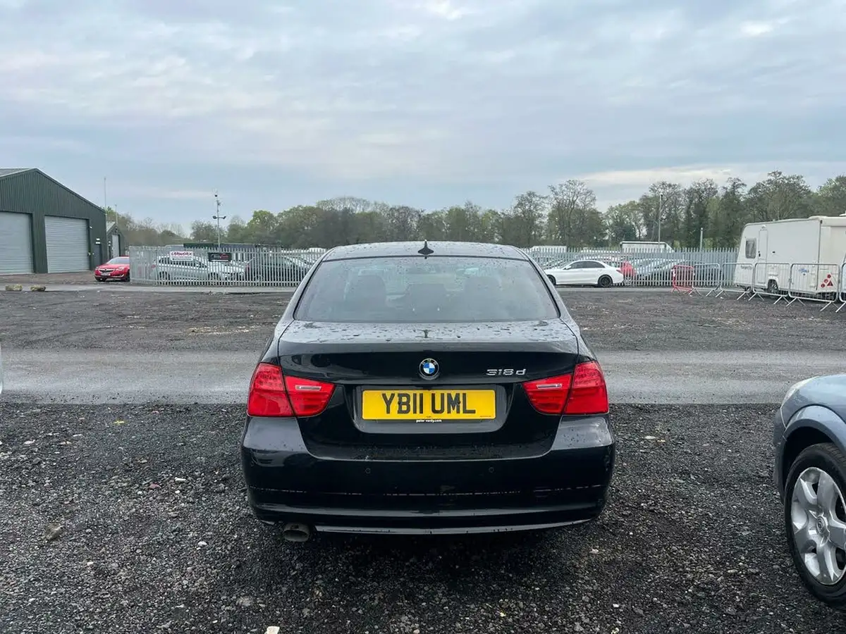 2011-bmw-3-series-20td-318d-se-auto-big-1