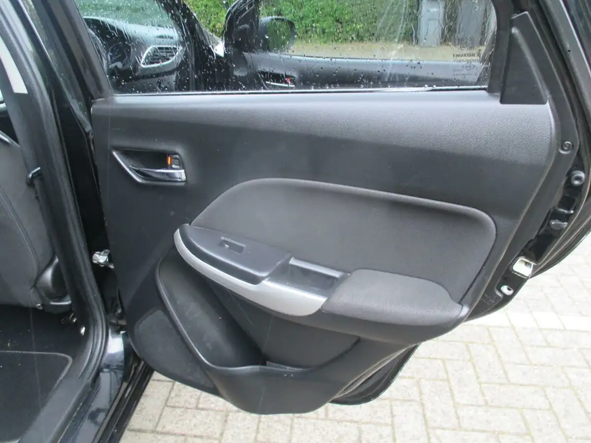 2017-suzuki-baleno-10-boosterjet-sz5-big-40
