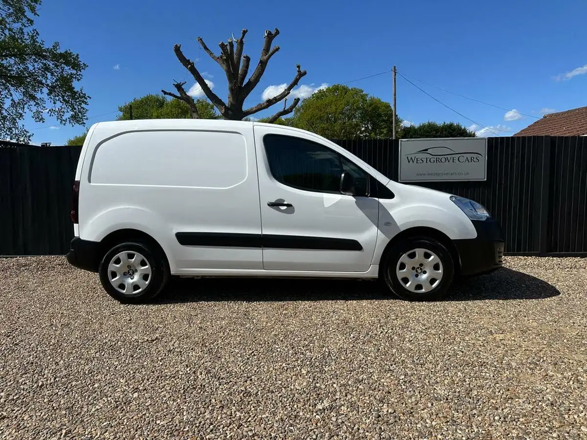 2018-peugeot-partner-16bluehdi-professional-l1-100pseu6-854-big-1
