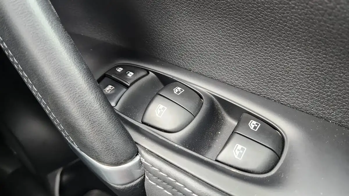 2019-nissan-qashqai-13-dig-t-tekna-160ps-big-11
