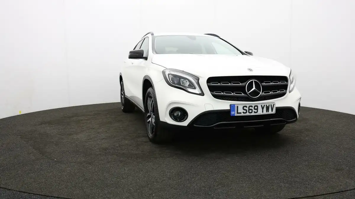 2019-mercedes-benz-gla-class-16-gla-180-urban-edition-7g-dct-big-44