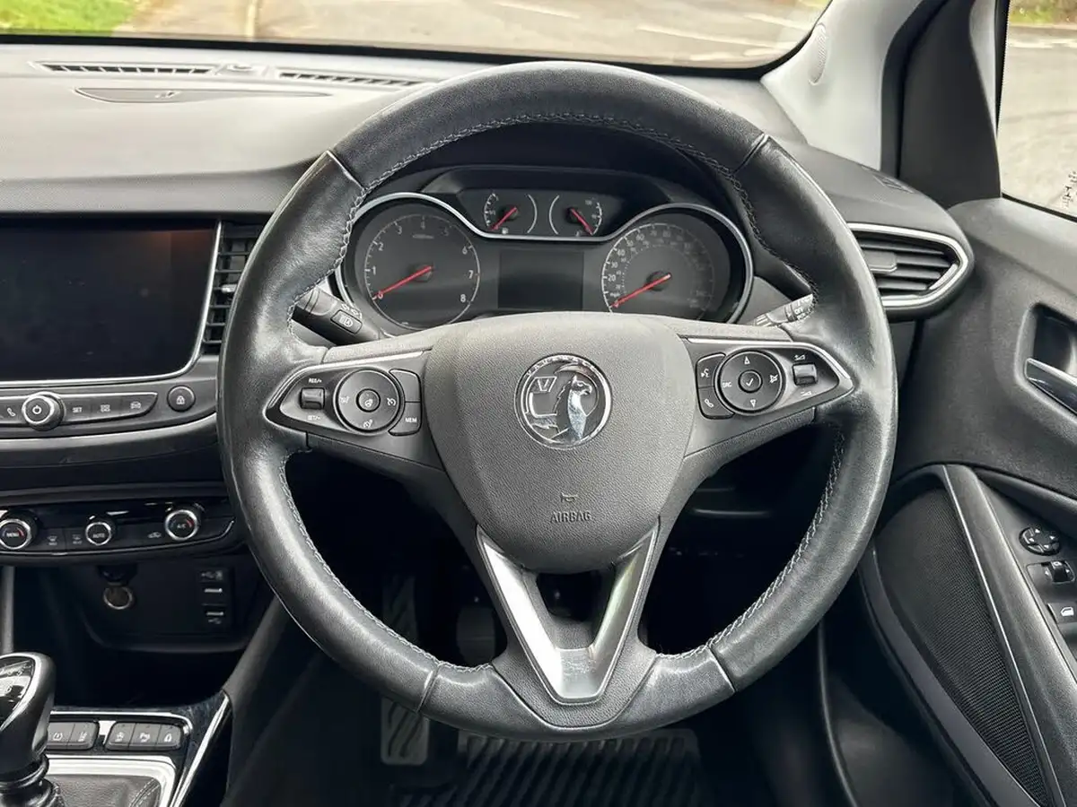 2022-vauxhall-crossland-12-elite-edition-130ps-big-29