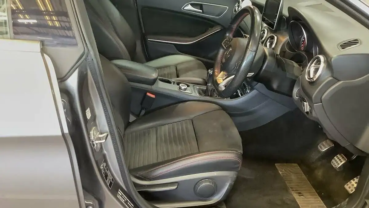 2019-mercedes-benz-cla-16-cla-200-amg-line-edition-shooting-brake-5d-big-5