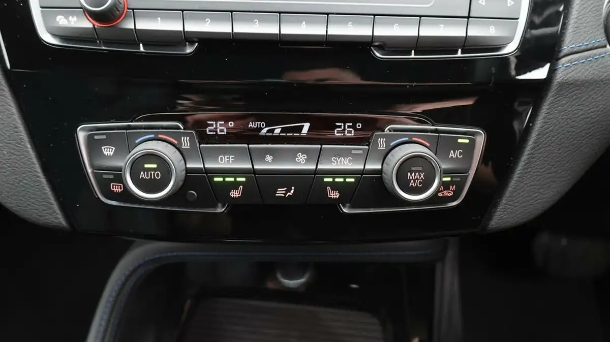 2021-bmw-x1-15-sdrive18i-m-sport-tech-pack-ii-dct-big-12