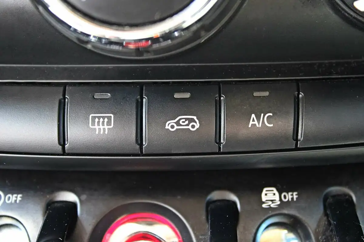2020-mini-countryman-15-cooper-classic-auto-big-16