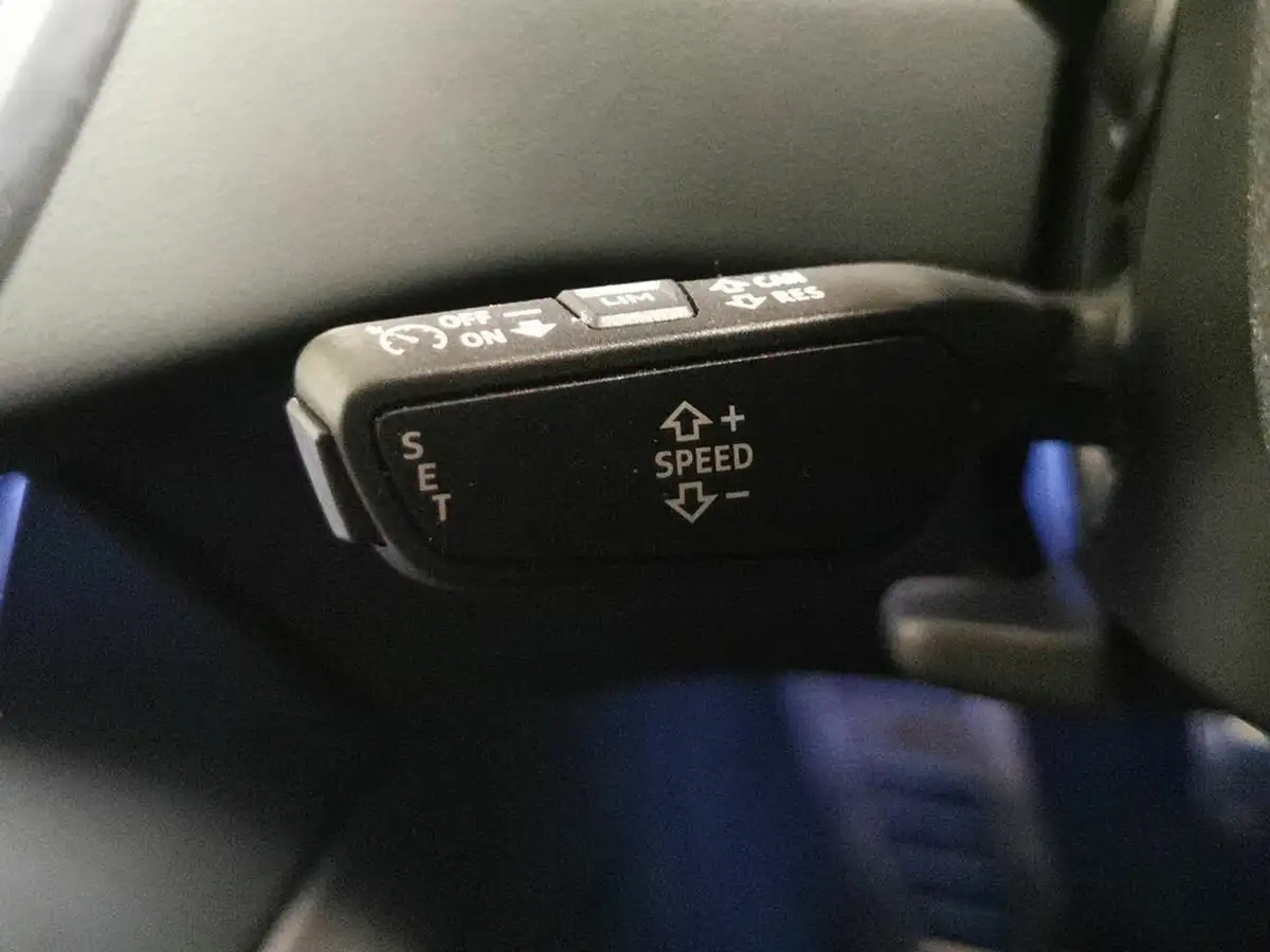 2022-audi-a6-saloon-20-50-tfsi-e-s-line-big-18