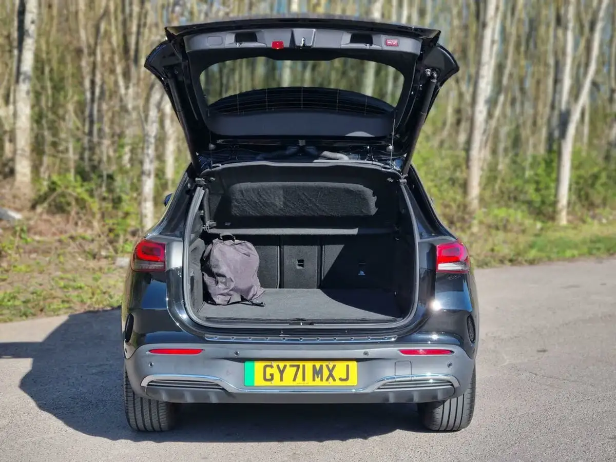 2021-mercedes-benz-eqa-e-eqa-250-amg-line-big-34