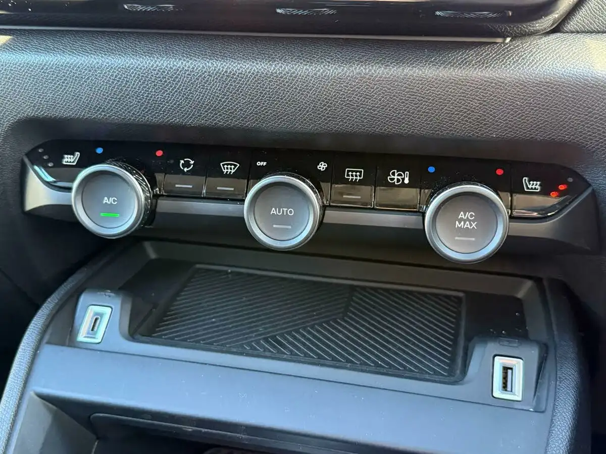 2024-citroen-c4-12-puretech-max-130ps-ss-eat8-big-17