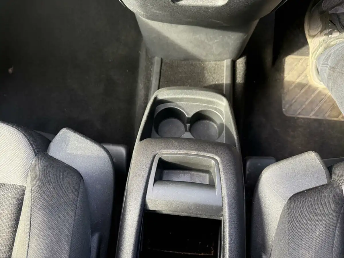 2013-citroen-c4-picasso-16e-hdi-exclusive-etg6-big-18