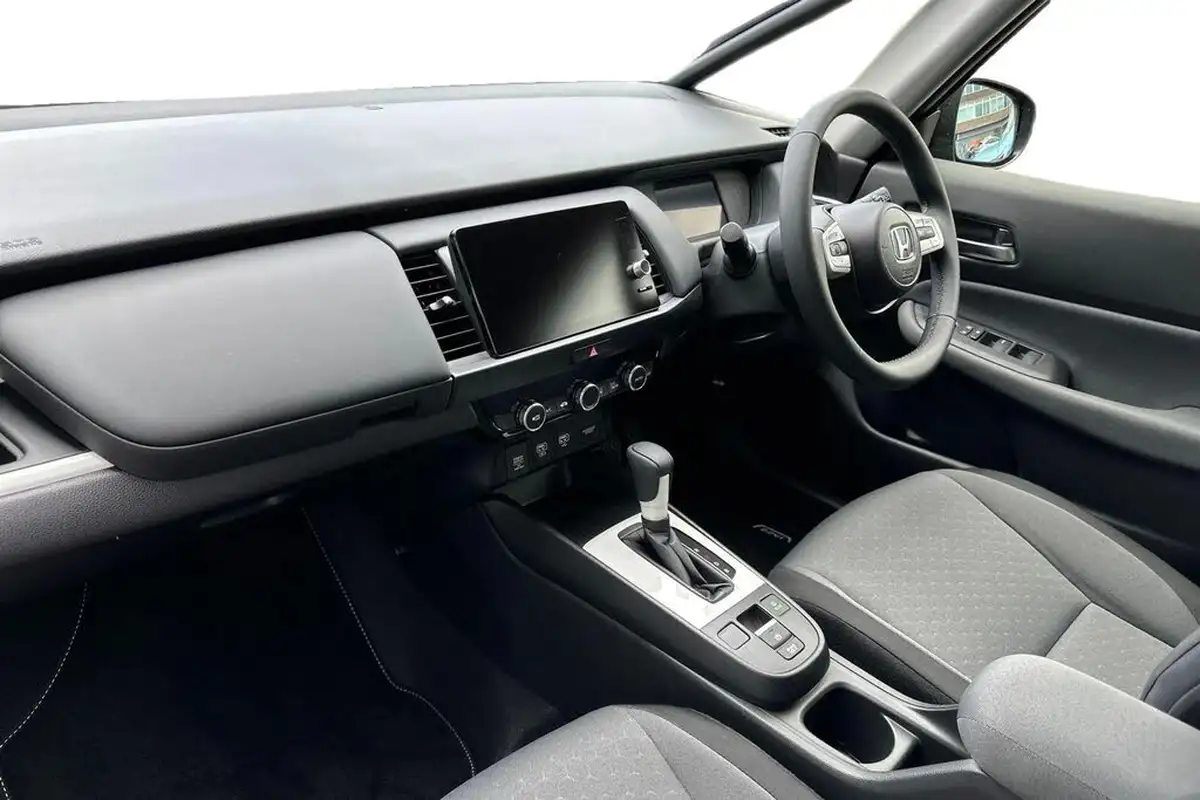 2025-honda-jazz-15-i-mmd-elegance-big-15