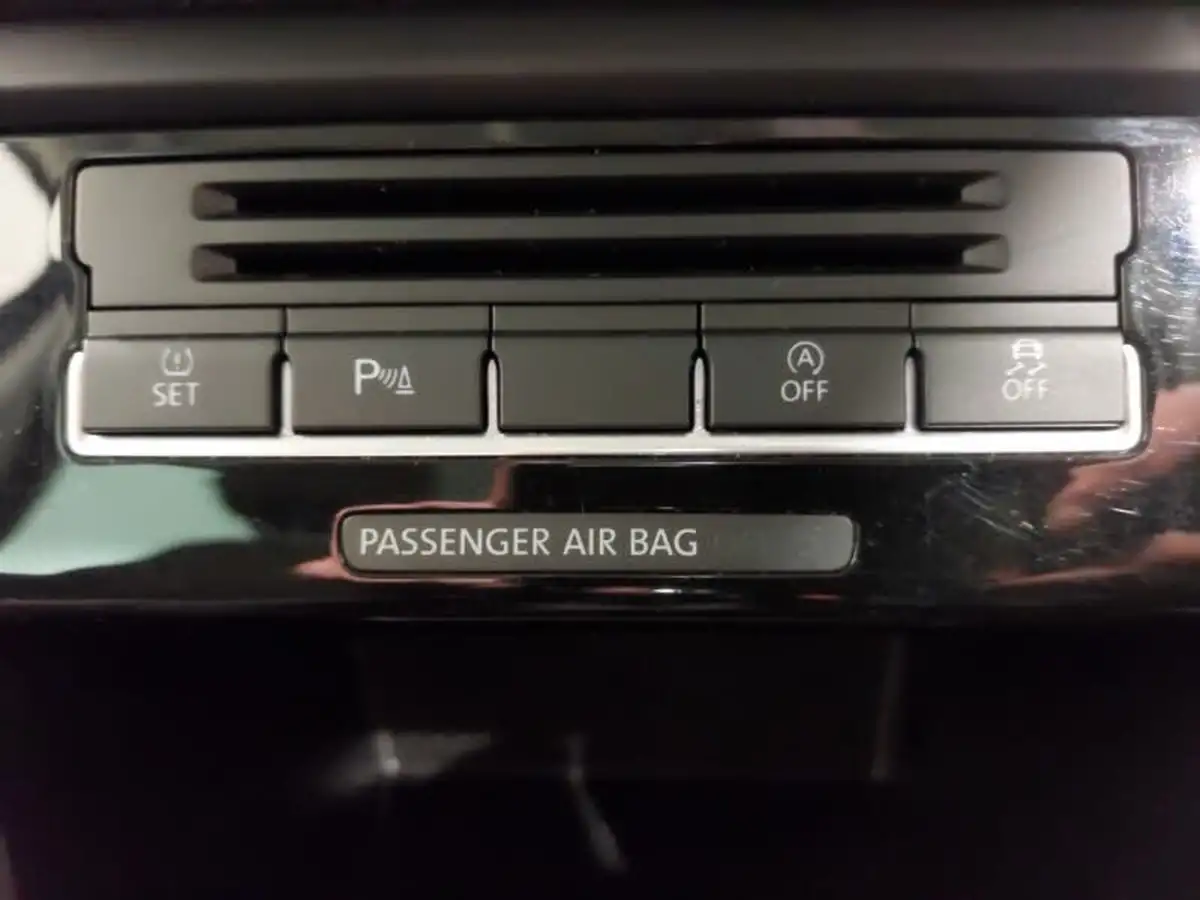2019-volkswagen-sharan-20tdi-se-nav-150ps-scr-big-13