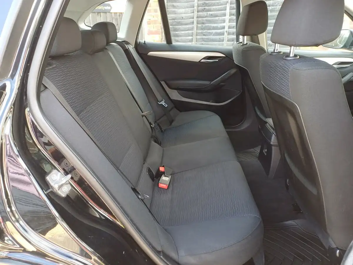 2013-bmw-x1-20td-sdrive18d-se-big-25